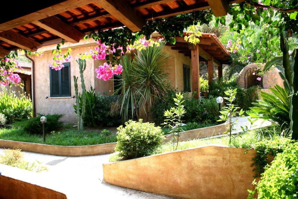 Residenza La Vigna Aparthotel 3*